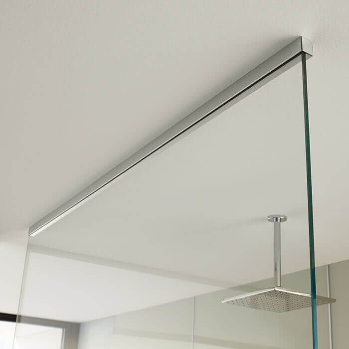 PALME_Walk-In-Avito-Detail-Wandbefestigung_raumhoch_Deckenbefestigung